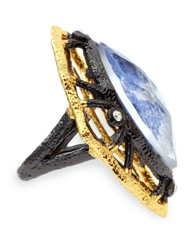 Крупное кольцо с голубым содалитом